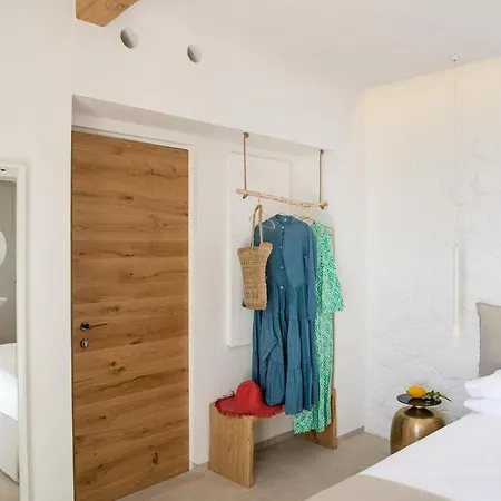 - Boutique 4*