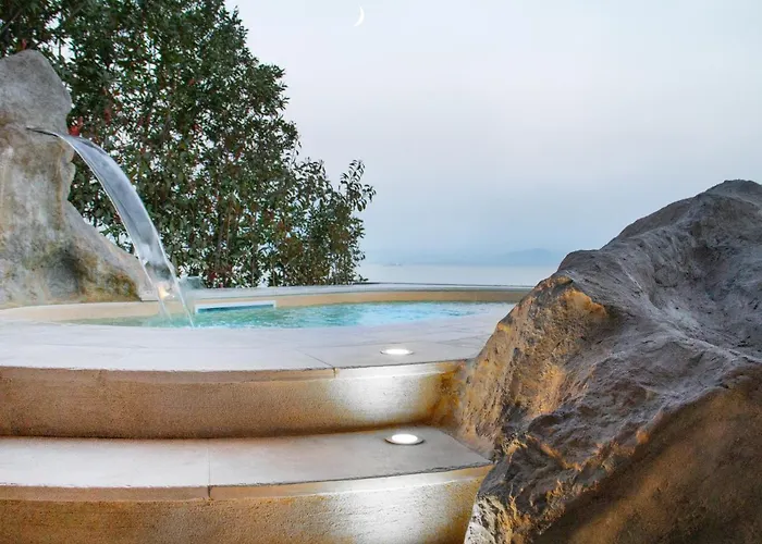 - Boutique Bed & Breakfast Amalfi