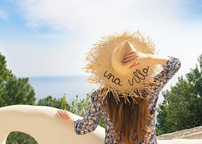 - Boutique Bed & Breakfast Amalfi