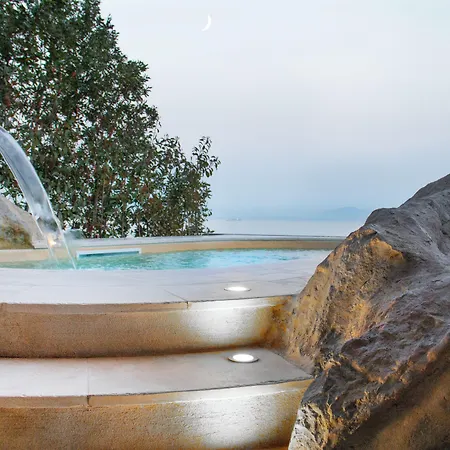 - Boutique Bed & Breakfast 4*