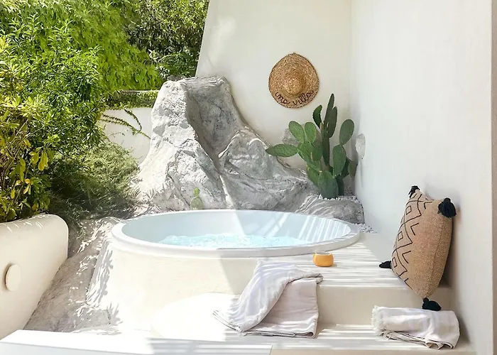 - Boutique Bed & Breakfast Amalfi